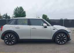 2017 MINI 5 DOOR COOPER