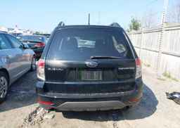 2010 SUBARU FORESTER XS