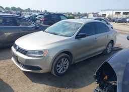 2013 VOLKSWAGEN JETTA 2.0L TRENDLINE