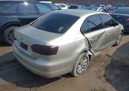 2013 VOLKSWAGEN JETTA 2.0L TRENDLINE