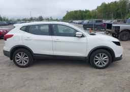 2019 NISSAN QASHQAI S