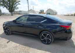 2023 NISSAN ALTIMA SR