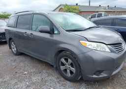 2016 TOYOTA SIENNA LE 8 PASSENGER