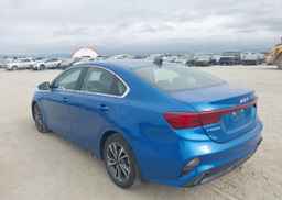 2022 KIA FORTE GT LINE