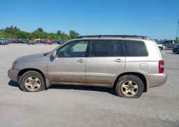 2005 TOYOTA HIGHLANDER