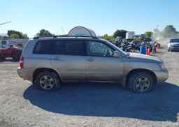 2005 TOYOTA HIGHLANDER