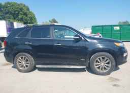 2013 KIA SORENTO SX