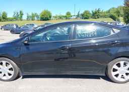 2013 HYUNDAI ELANTRA