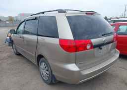 2009 TOYOTA SIENNA CE 8 PASSENGER