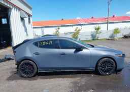 2023 MAZDA 3 PREMIUM