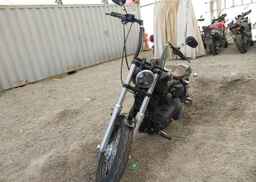 2010 HARLEY-DAVIDSON FXDB
