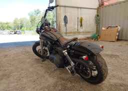 2010 HARLEY-DAVIDSON FXDB
