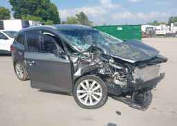 2014 KIA RONDO EX