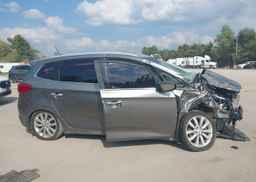 2014 KIA RONDO EX