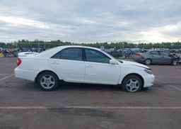 2003 TOYOTA CAMRY LE V6