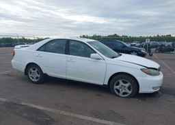 2003 TOYOTA CAMRY LE V6