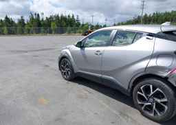 2020 TOYOTA C-HR LE