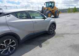 2020 TOYOTA C-HR LE