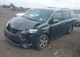 2014 TOYOTA SIENNA
