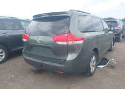 2014 TOYOTA SIENNA