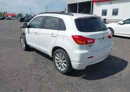 2011 MITSUBISHI RVR