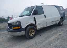 2014 GMC SAVANA 3500 1WT