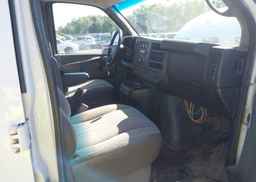 2014 GMC SAVANA 3500 1WT