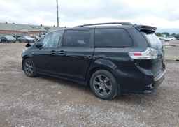 2020 TOYOTA SIENNA SE