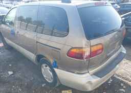 1998 TOYOTA SIENNA LE