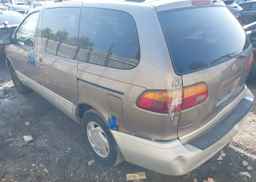 1998 TOYOTA SIENNA LE