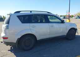 2009 MITSUBISHI outlander