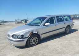 2004 VOLVO V70 2.4