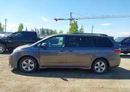 2019 TOYOTA SIENNA LE 8-PASSENGER