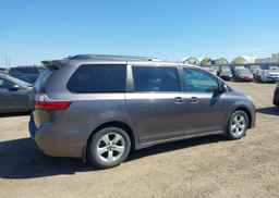 2019 TOYOTA SIENNA LE 8-PASSENGER