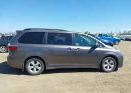 2019 TOYOTA SIENNA LE 8-PASSENGER