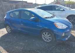 2014 TOYOTA Prius c