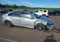 2005 VOLVO S40 2.4I