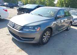 2013 VOLKSWAGEN PASSAT