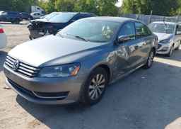 2013 VOLKSWAGEN PASSAT