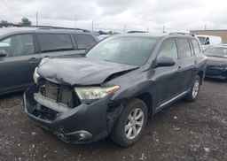 2011 TOYOTA HIGHLANDER
