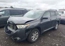 2011 TOYOTA HIGHLANDER