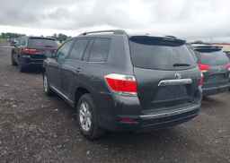 2011 TOYOTA HIGHLANDER