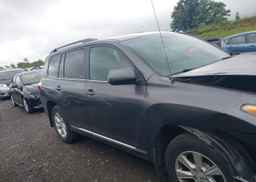 2011 TOYOTA HIGHLANDER