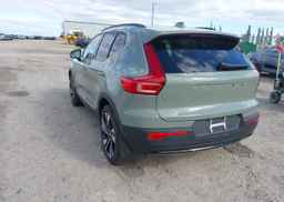 2024 VOLVO XC40 ULTIMATE