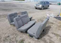 2019 GMC SAVANA 2500 SEATS ONLY