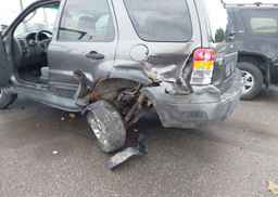 2005 FORD ESCAPE XLT