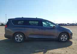 2017 CHRYSLER PACIFICA TOURING L PLUS