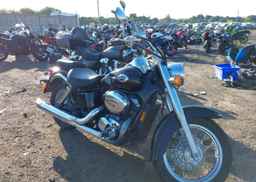 2003 HONDA VT750 CD