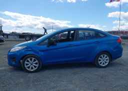 2013 FORD FIESTA SE