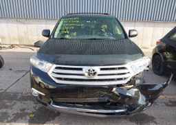 2013 TOYOTA HIGHLANDER PLUS